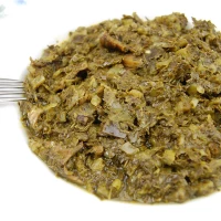 Saka saka  (feuille de manioc avec viande de bœuf)